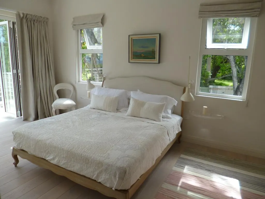 Villa Mimi Beachfront Beau Vallon